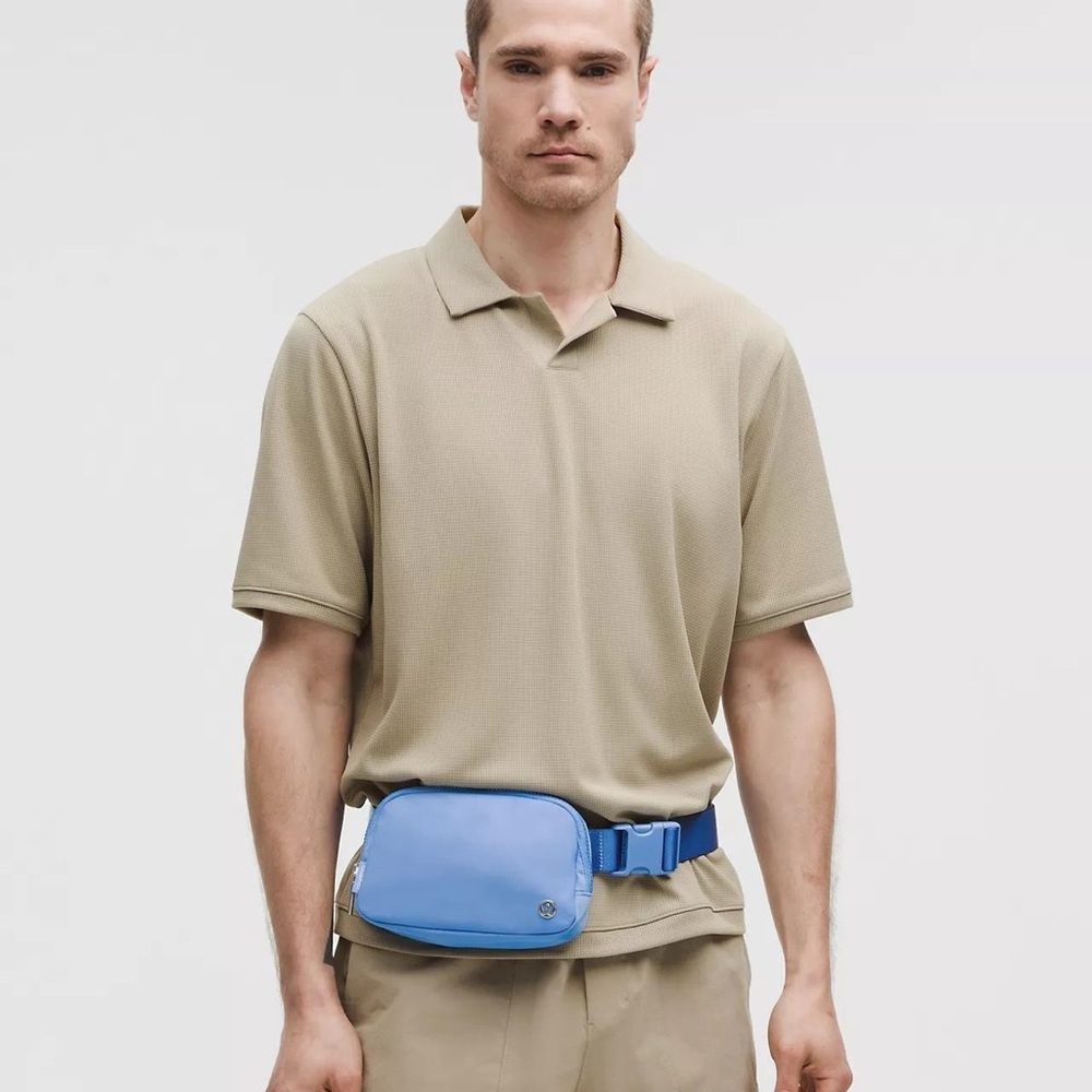 Lululemon Everywhere Belt Bag 1L- Pool Party
